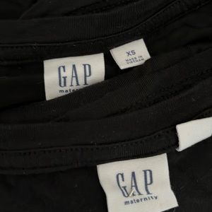 Lot (2) Gap Maternity v-neck long sleeved shirts, black